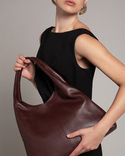 Giulia Leather Shoulder Bag in Burgundy