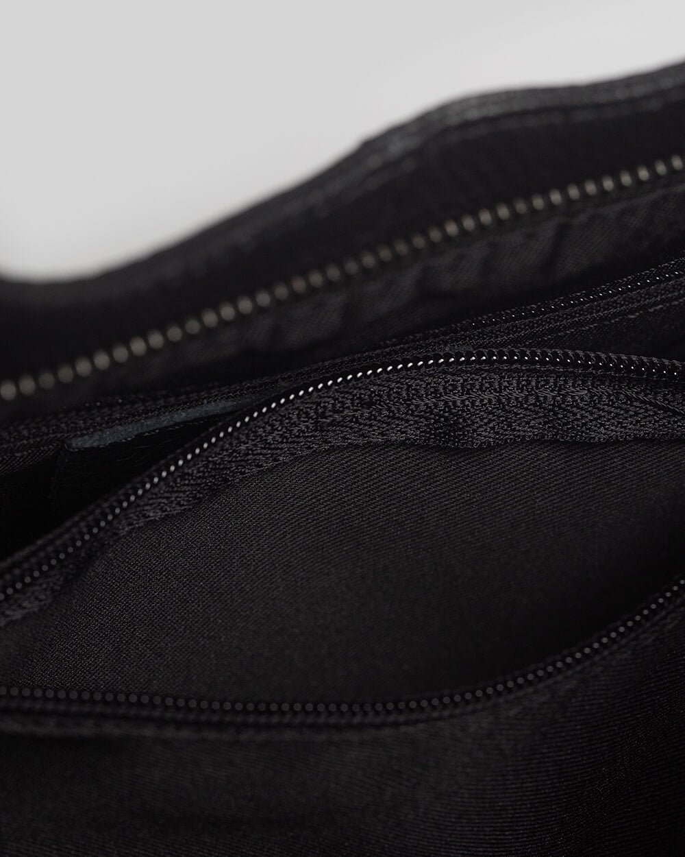 Giulia Leather Shoulder Bag in Black