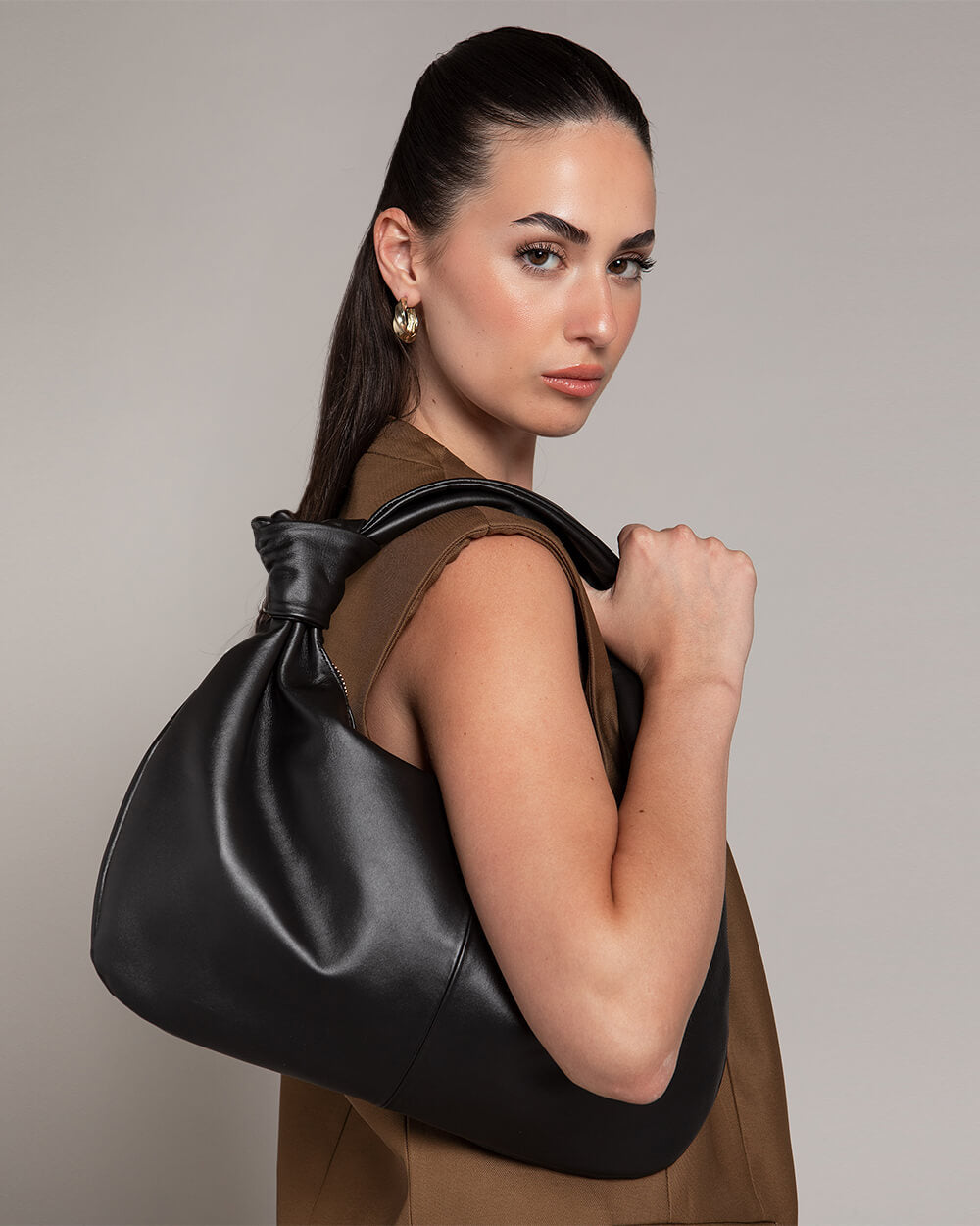 Vittoria Leather Crescent Knot Bag in Black