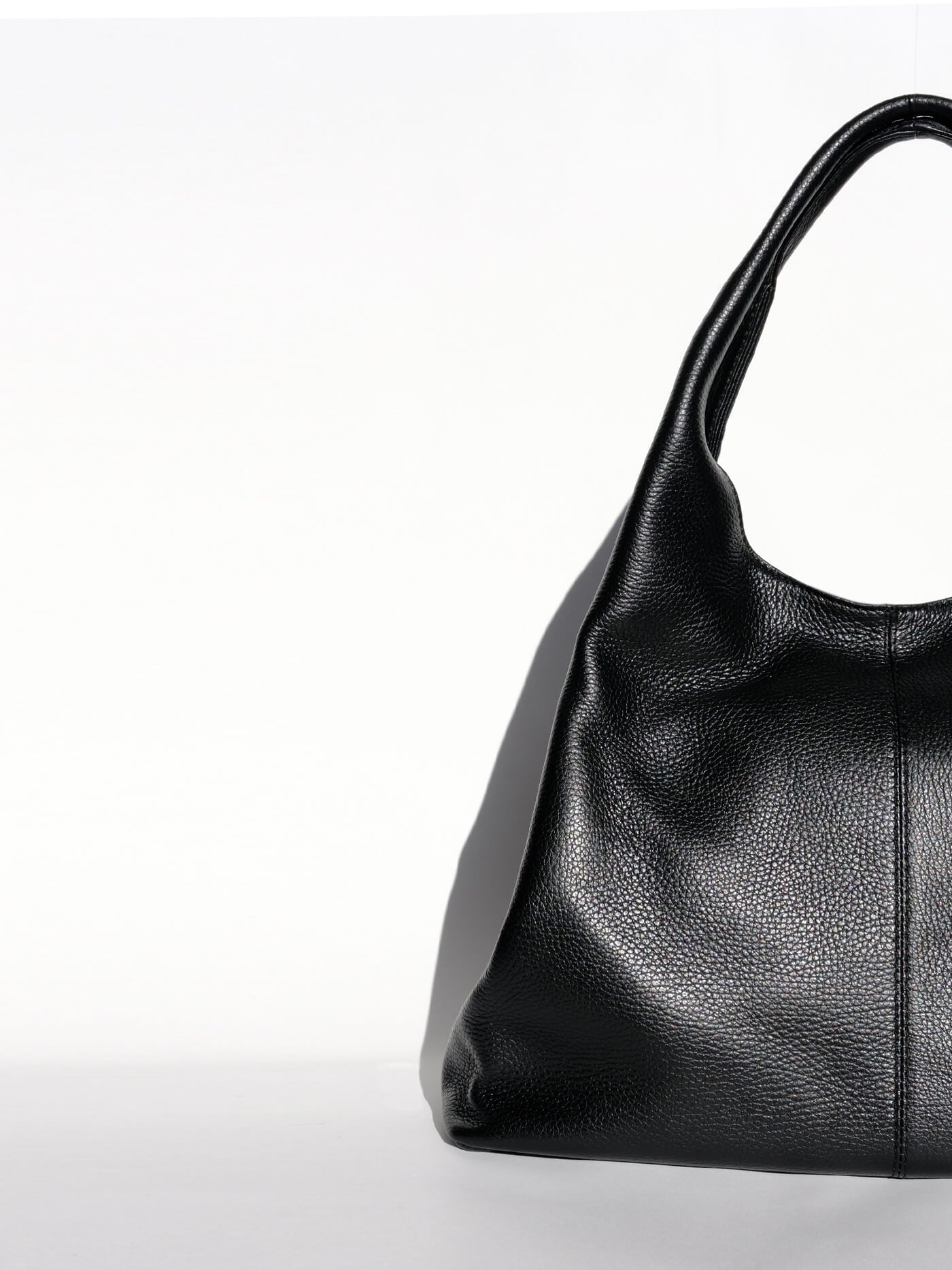 Giulia Leather Shoulder Bag in Black - OTTAVIA