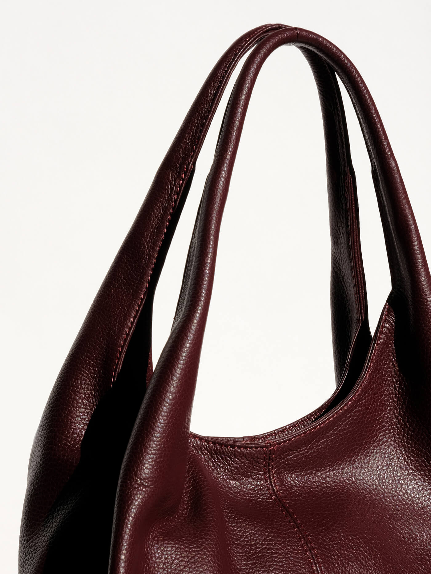 Giulia Leather Shoulder Bag in Burgundy - OTTAVIA